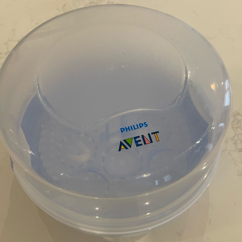 Avent microwave bottle sterilizer. Gently used. Fully functional.